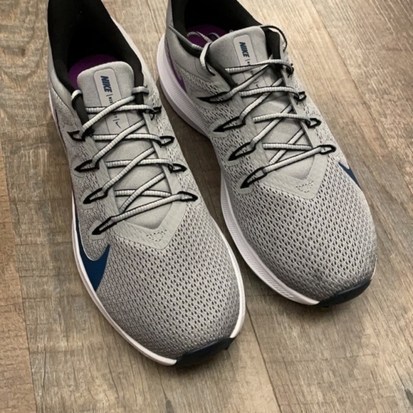 Nike quest 2 Lt smoke grey/valerian blue stripe running sneakers size 7.5 - Picture 11 of 12